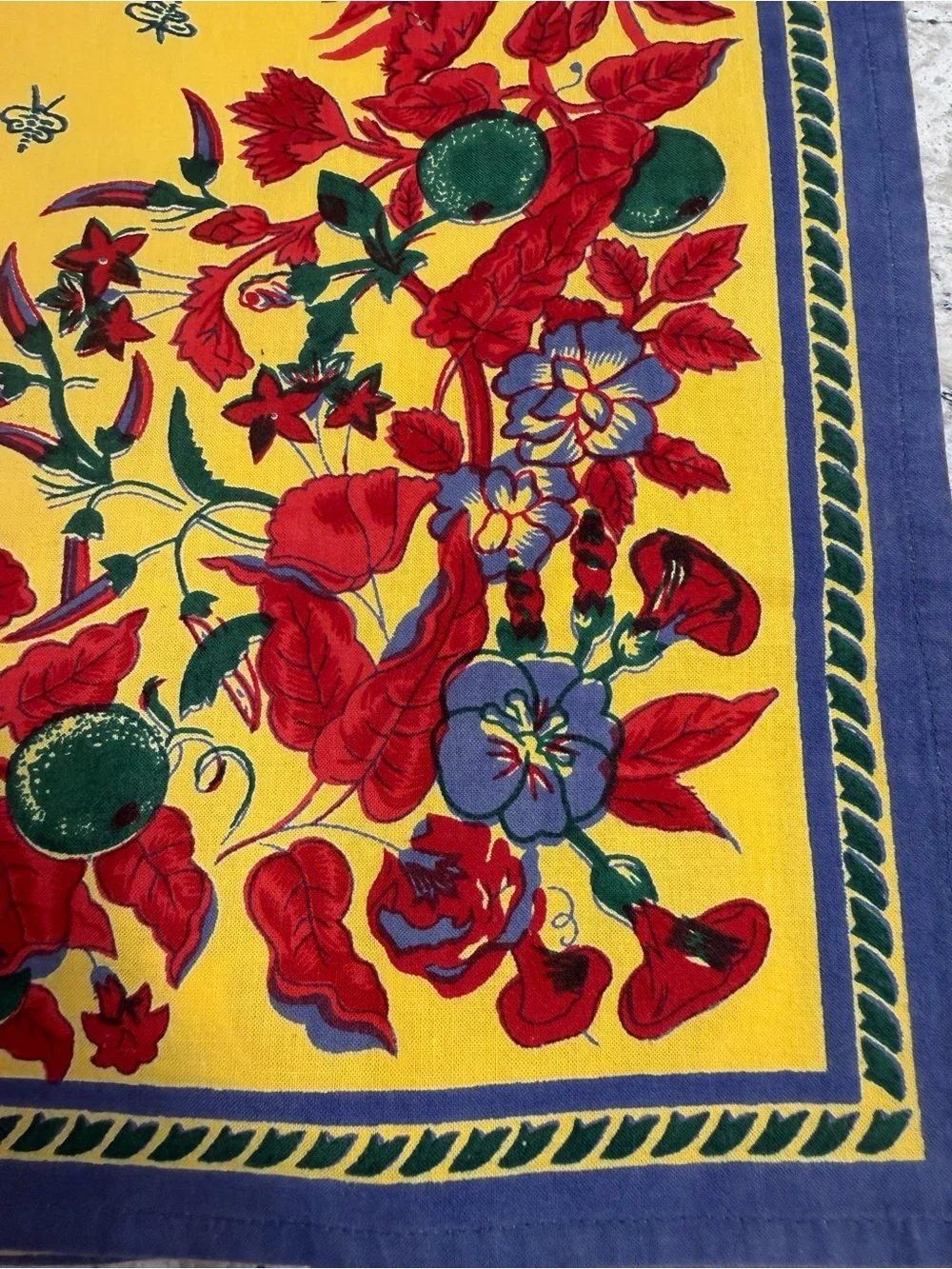 Williams Sonoma Vintage Provence Cotton Tablecloth Yellow Floral 54 x 54 Square